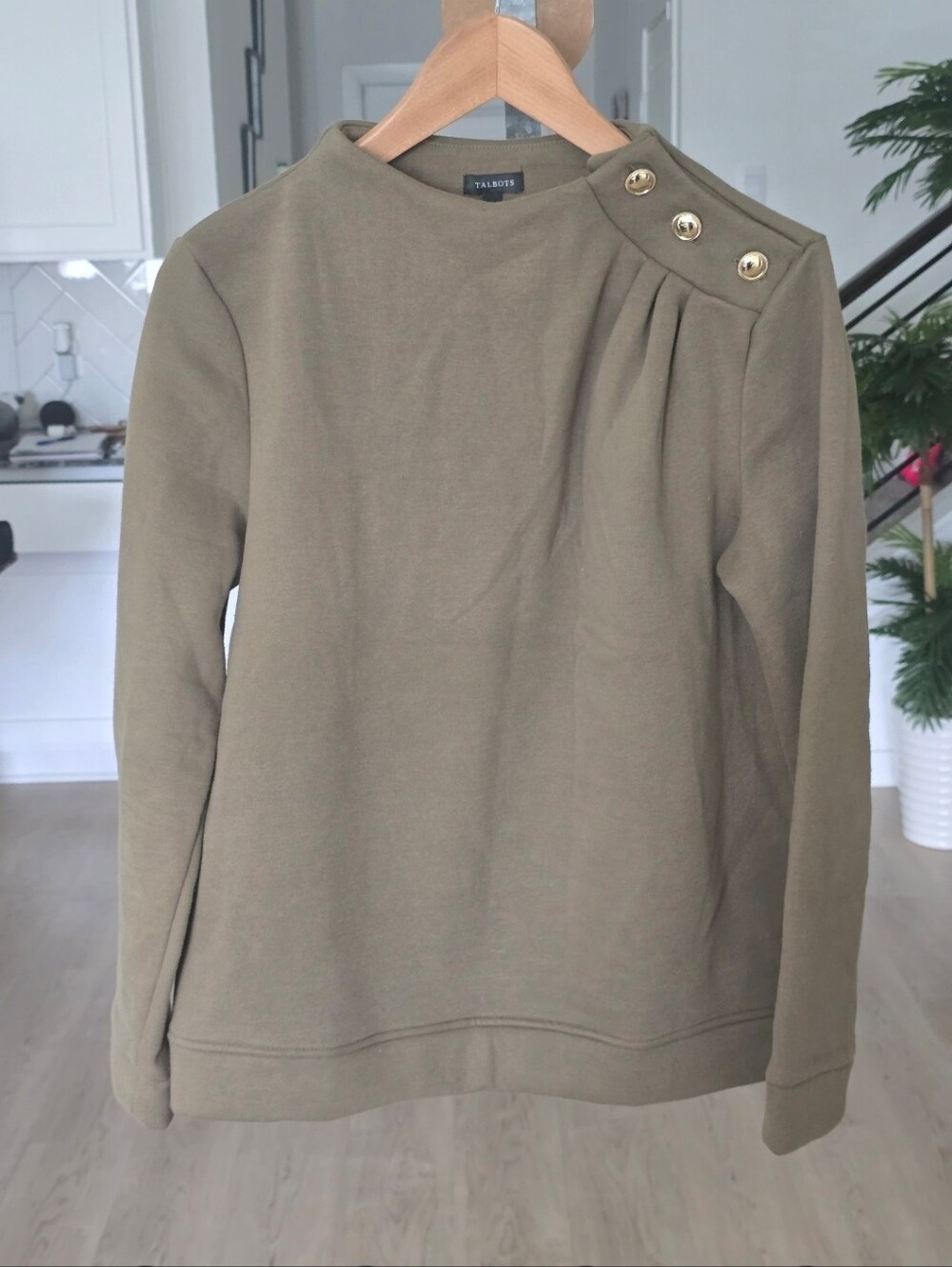Talbots Olive Green Gold Button Shoulder Sweatshirt Women's Medium Pullover Top